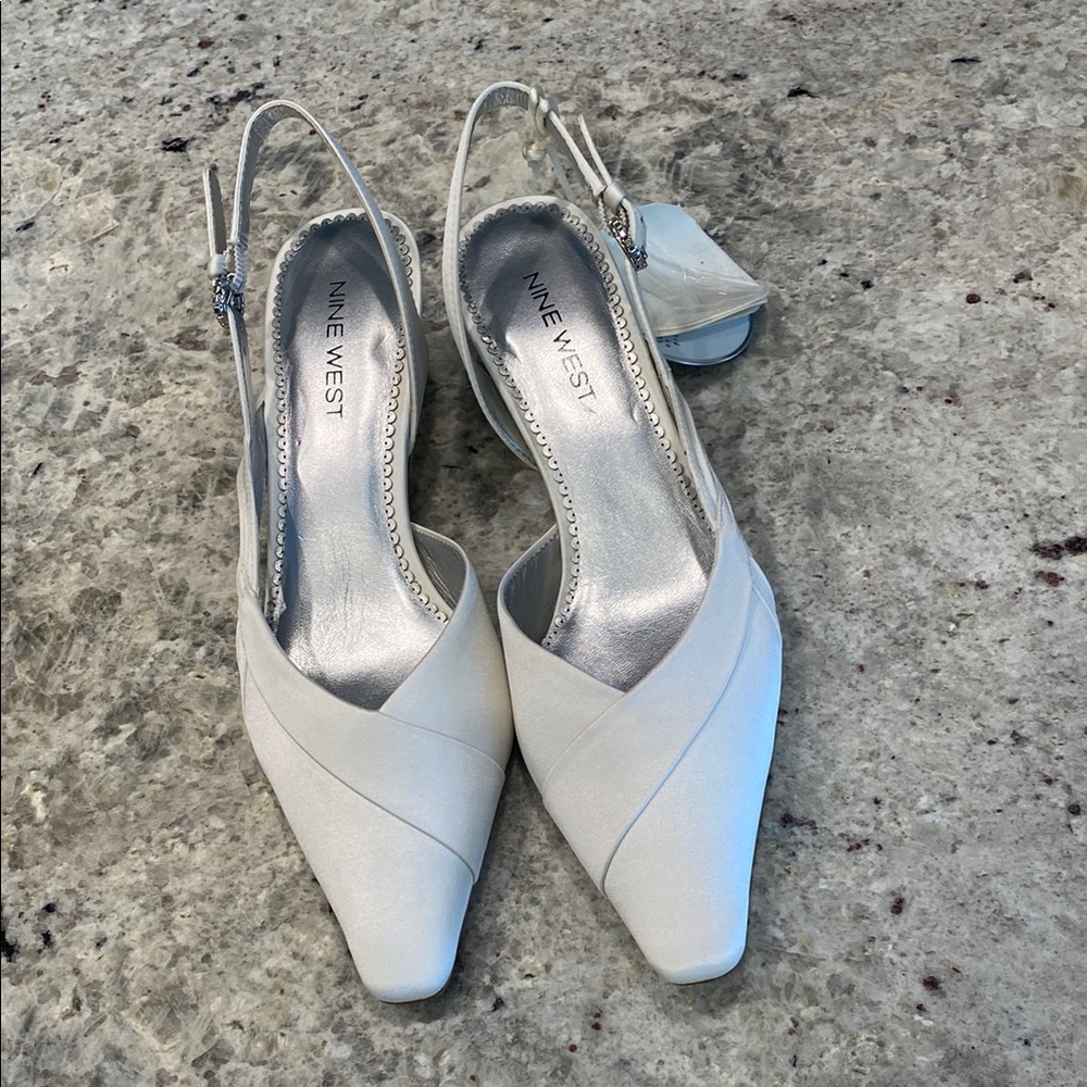 Nine West Cream Slingback Heels Elegant Design
